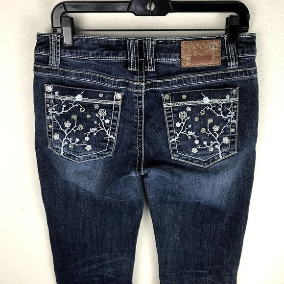 Shyanne “Cherry Blossom” Floral Embroidered & Rhinestone Boot Cut Jeans, size 29 - Picture 2 of 9